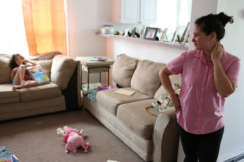 Patricia starts to break down as Univision announces that the Temporary Protected Status that has allowed her to reside in the United State legally for 19 years has been taken away. The Trump administration has given all TPS holders from Honduras 18 months to pack their things and self deport.